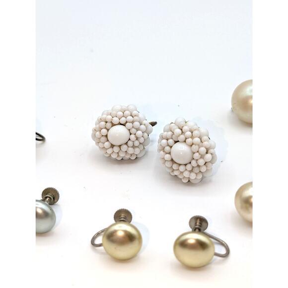 Lot of Six Pair Vintage 'Japan' Screw Back Pearl & Milk Glass Bead Earrings - Picture 4 of 7